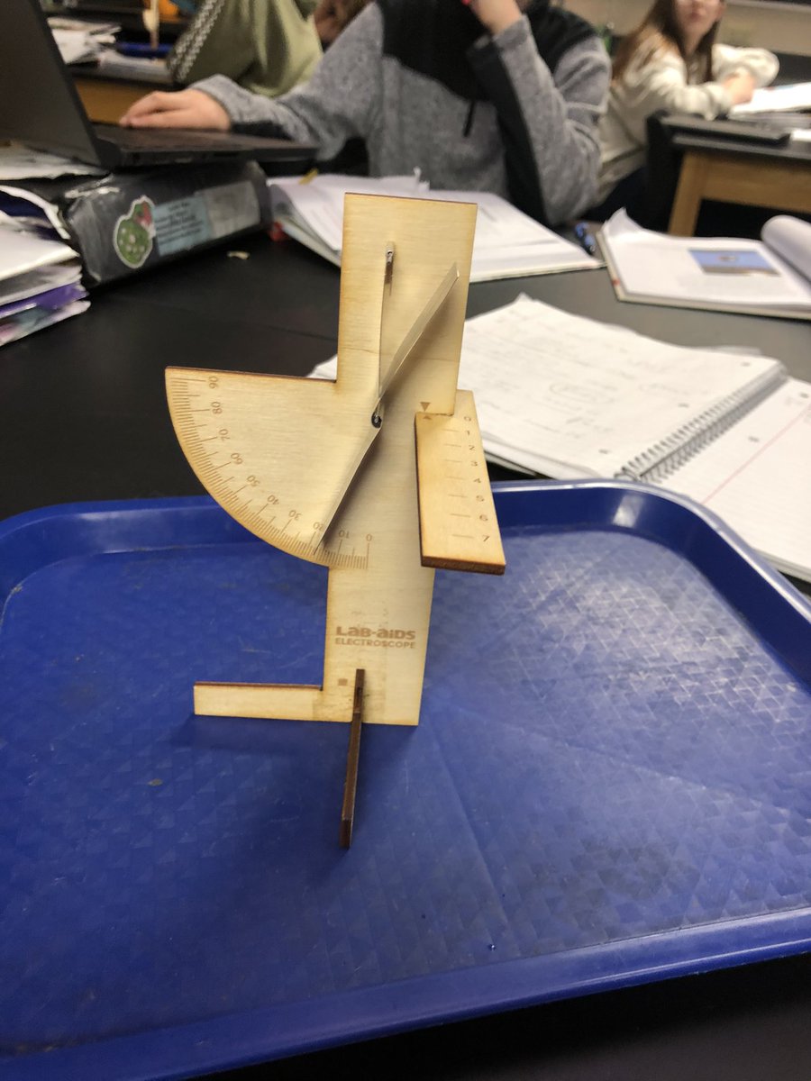 Robynlv's tweet photo. Exploring electrostatic forces in #SeventhGradeScience @ACMS_Jaguars https://t.co/AJ858c5MMr