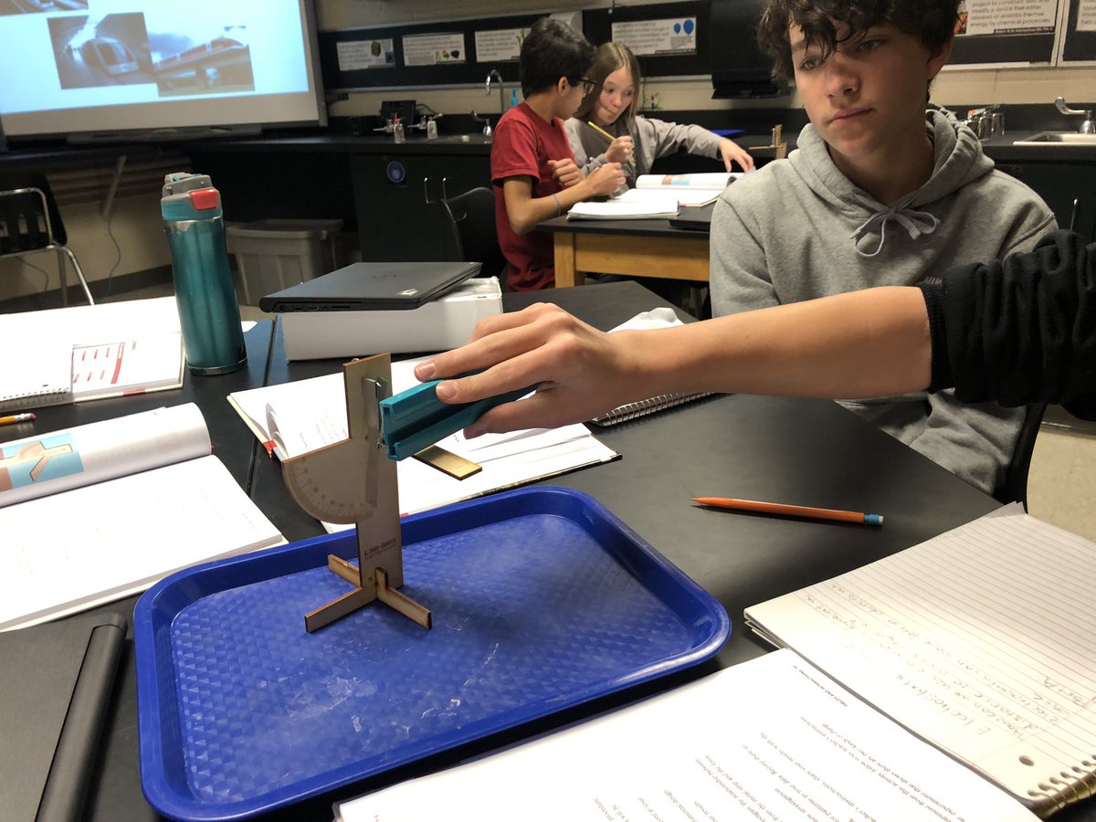 Robynlv's tweet photo. Exploring electrostatic forces in #SeventhGradeScience @ACMS_Jaguars https://t.co/AJ858c5MMr
