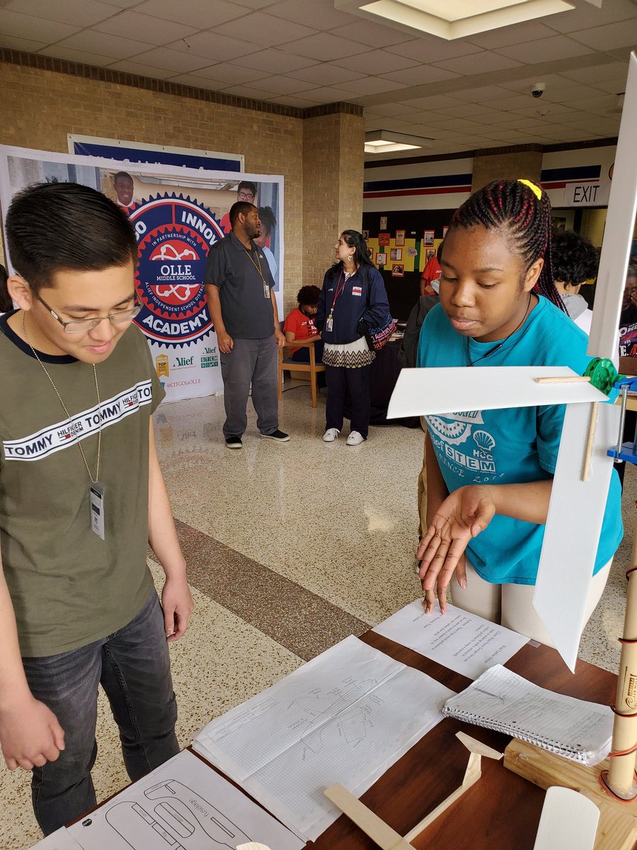 CITGOiaOLLE's tweet photo. How can we sustain life on Mars? How can we better utilize windmill energy?

Just 2 of the problems we tackled in the last several weeks.
#STEMtastic Showcase Day @OlleMightyOwls
@AliefISD @aliefstem @CITGO @Fueling_Good #AliefLeads #BeAHero #BringYourAGame #RealSTEM https://t.co/8jSx2iZLvM