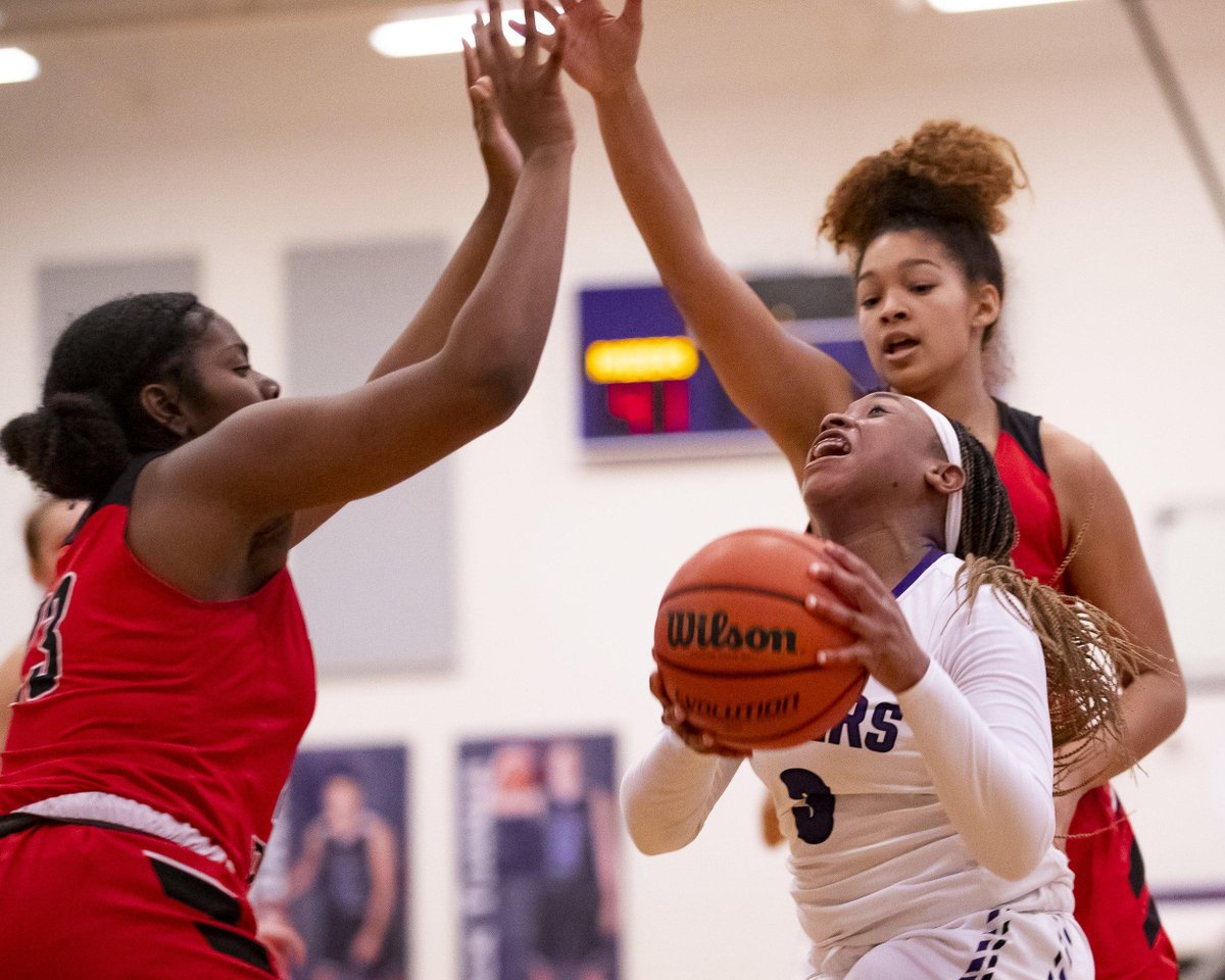 atxelitebball's tweet photo. This duo, 9 years deep!
2021s -Varsity Freshmen, 3 Playoffs, AAU, 13-6A District Champs
Both players, work both ends of the court
The Gate @AdelekeWeade -1st Team All District
Da Fence @Jazra_ballhard - 2nd Team All District
@LadyRangerBball
#WearYouOut #Nightmare #MyYard #AESwag https://t.co/gyWzvoUbFl