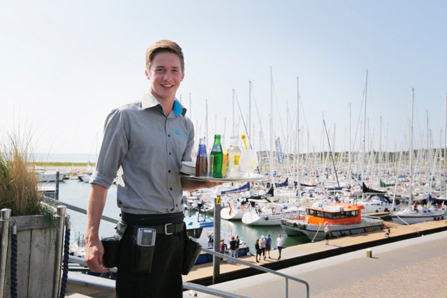 Voor aankomend seizoen (1e) medewerker bediening 🍾vacature bij Havenpalviljoen en Restaurant <a href="/DiningVlie/">De Dining</a> Mét woonruimte 🔥 Meer info zwartebrigade.nl/medewerker-bed…
#vacatureplatform #zwartebrigade #wadden #vlieland #werkenindehoreca #bediening #medewerkerbediening