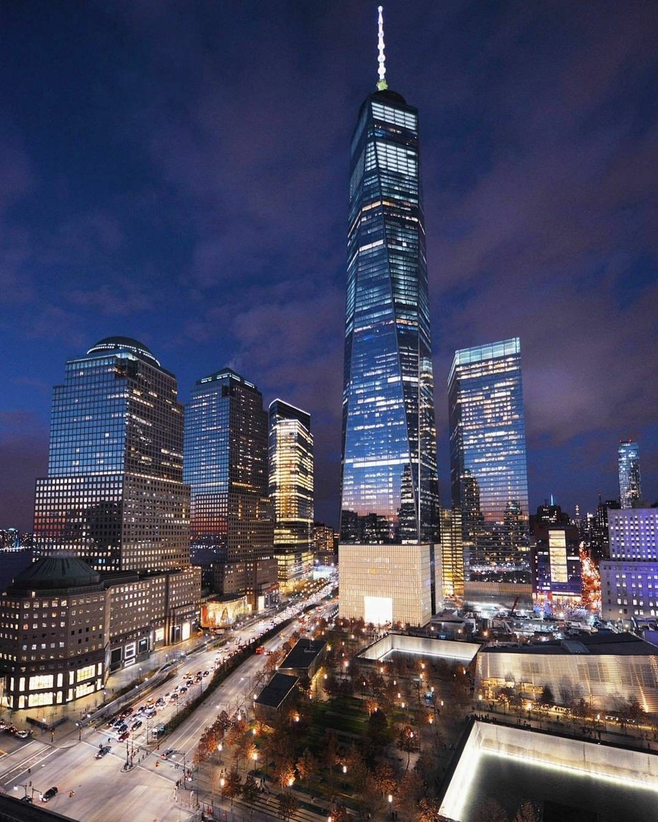 Lower Manhattan evening vibes. Have you explored this area before?
IG 📸 <a href="/OneWorldNYC/">One World Observatory</a>

#newyorkerhotel #lowermanhattan #explorenyc #oneworldtradecenter #nyclights #traveltuesday