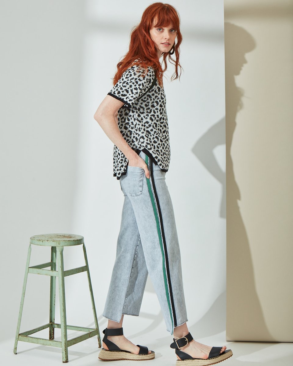 LysseNewYork's tweet photo. We LOVE our leggings, but maybe it’s time for a little ‘space’

Effortlessly cool &amp; with comfort essential 4-way stretch &amp; our patented tummy-smoothing waistband, you’ll be living in these statement pants all season long!

#WideLegPants #EasyCareEasyWear #LookGoodFeelGood https://t.co/QYrfm9HHYD