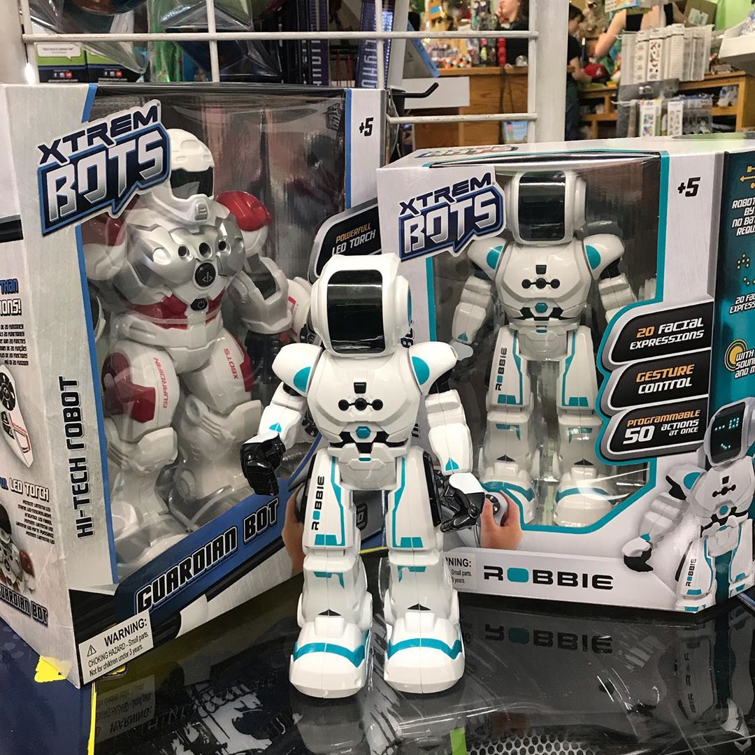 PlayVisions's tweet photo. The Xtrem Bots collection keeps growing bigger and STRONGER π€What is your favorite Robot feature? #PlayVisions #RobbieRobot #XtremBots #Repost https://t.co/y2HriDJkiO