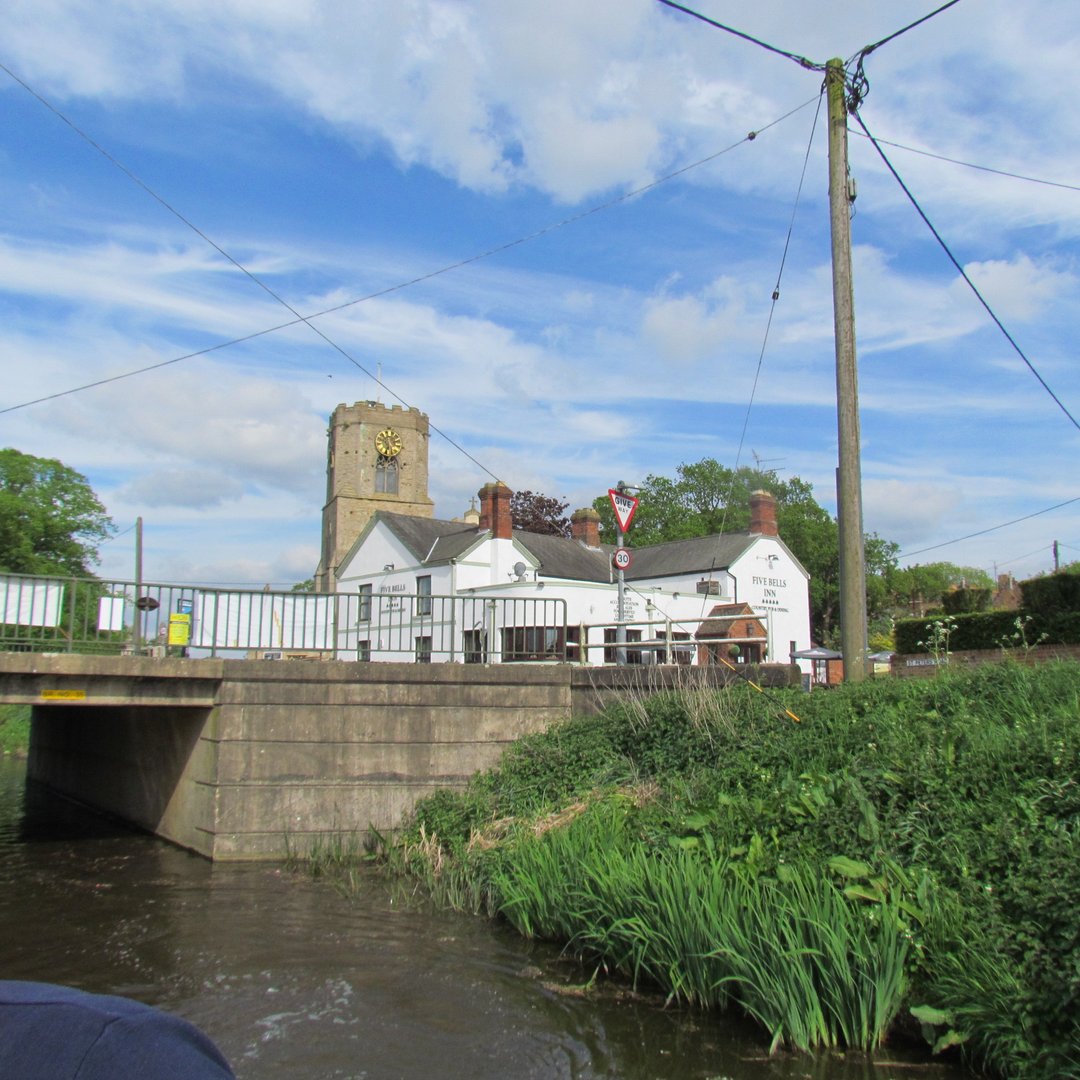 FoxNarrowBoats's tweet photo. Plant your cruising route for your holiday afloat in the Cambridgeshire Fens https://t.co/0cEjPinO0Z #middlelevelnavigation #rivergreatouse #narrowboatholiday https://t.co/Typ2MMZe33