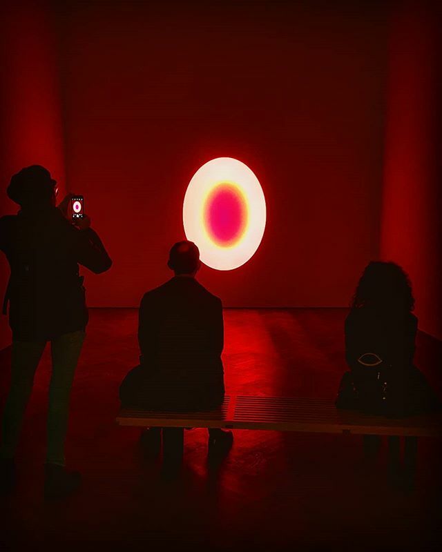 georgermason's tweet photo. James Turrel at Pace Gallery
.
.
.
.
.
#jamesturrel #art #gallery #exhibition #pacegallery #RA #royalacademy #london #uk #culture #weekend https://t.co/XYQnED8Q3a https://t.co/nHj16ewS2J