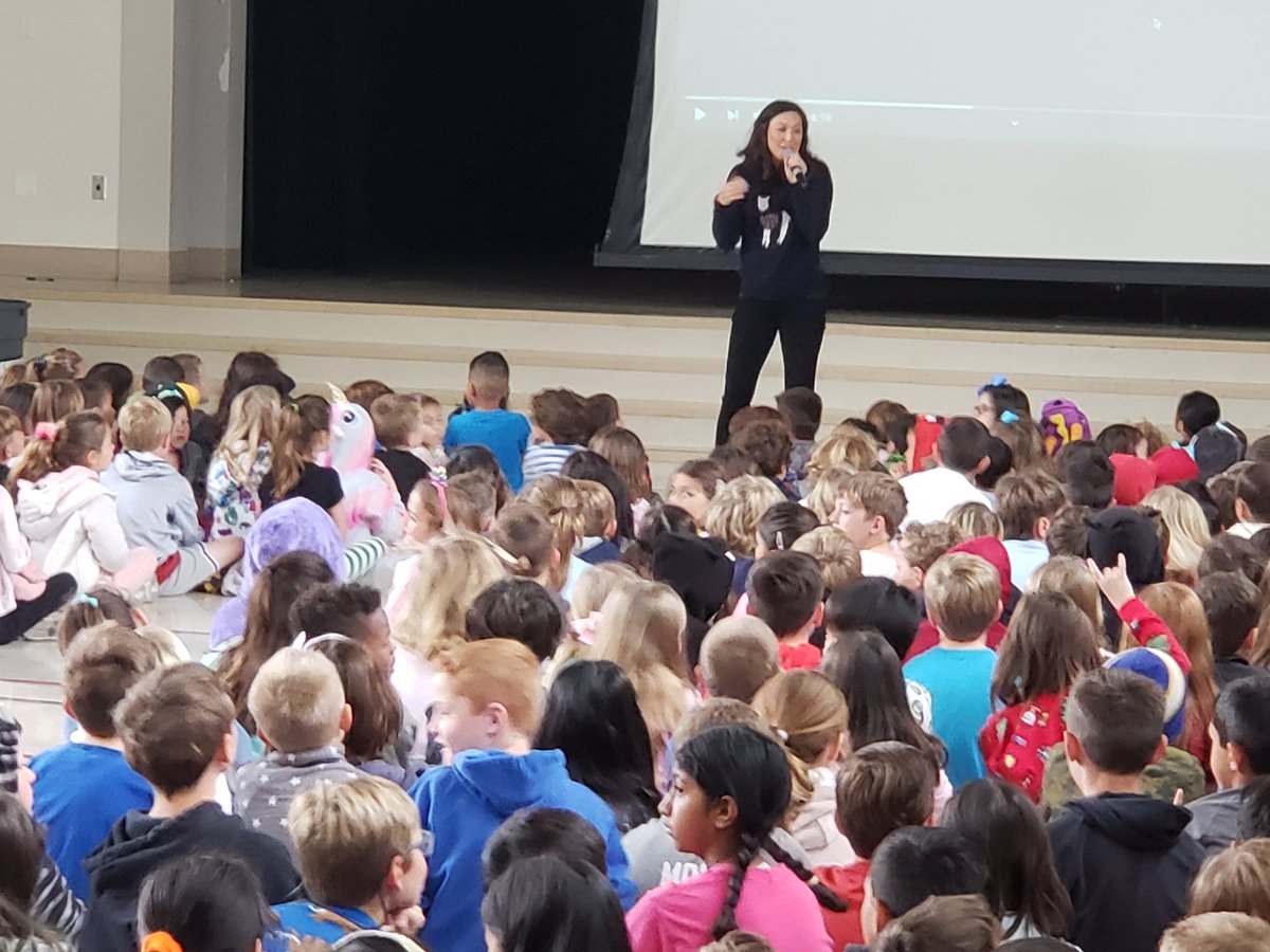 More great news: Our new mascot official name is GUS! This stands for "Green Valley United and Strong". We learned a new song from Ms.Lim to show our school spirit!