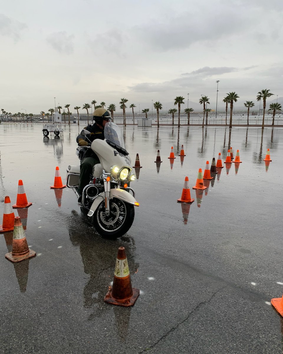LVMPD_Traffic's tweet photo. It's important to know your limits and the limits of your bike in all weather elements and conditions. We live in Las Vegas...weather can change in an instant!! #ManageYourRisk #SIPDE https://t.co/qH6ce907Id