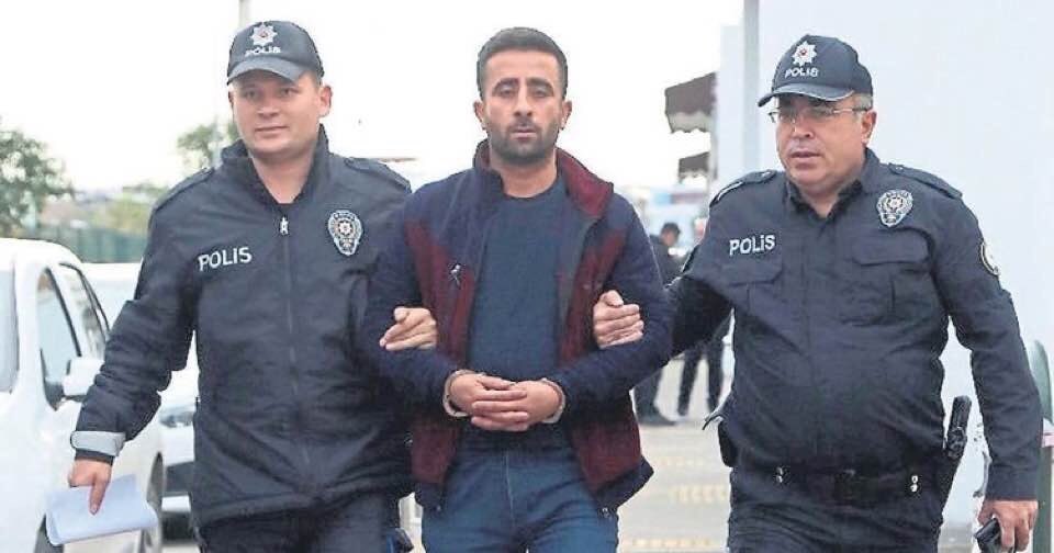 BU DOLANDIRICIYA DİKKAT !
Çocuğum Lösemi, iki ilacı kaldı,
param yok alamıyorum diye herkesi dolandıran adam SERBEST BIRAKILDI VE PARA TOPLAMAYA DEVAM EDİYOR!
Fotoğrafını paylaşın ki tanınsın ve kimse para vermesin.
Lösemi ve kanser hastalarını sadece LÖSEVE YÖNLENDİRİN 🙏