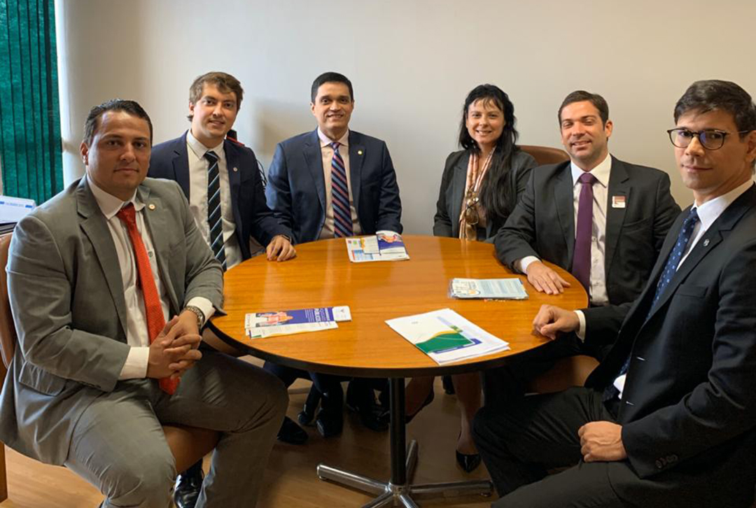 anauni's tweet photo. DIRETOR DA ANAUNI PARTICIPA DE REUNIÃO COM DEPUTADO DENIS BEZERRA - https://t.co/w8jy3uZWiG https://t.co/U3aiEpkFUx