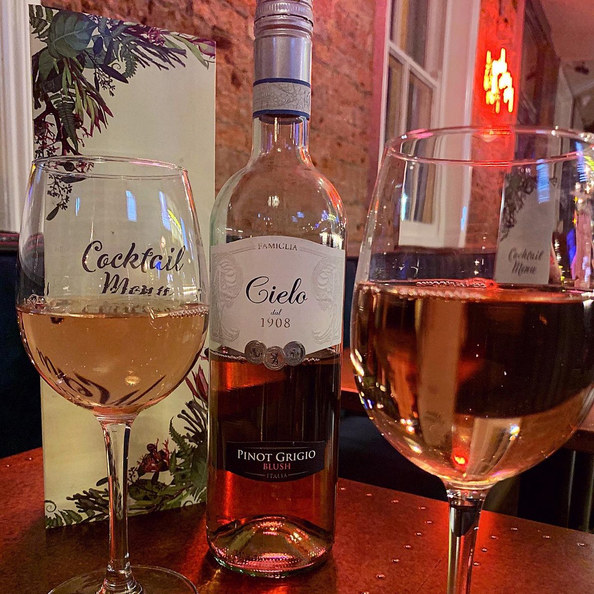 Longs Bar Swindon tweet media