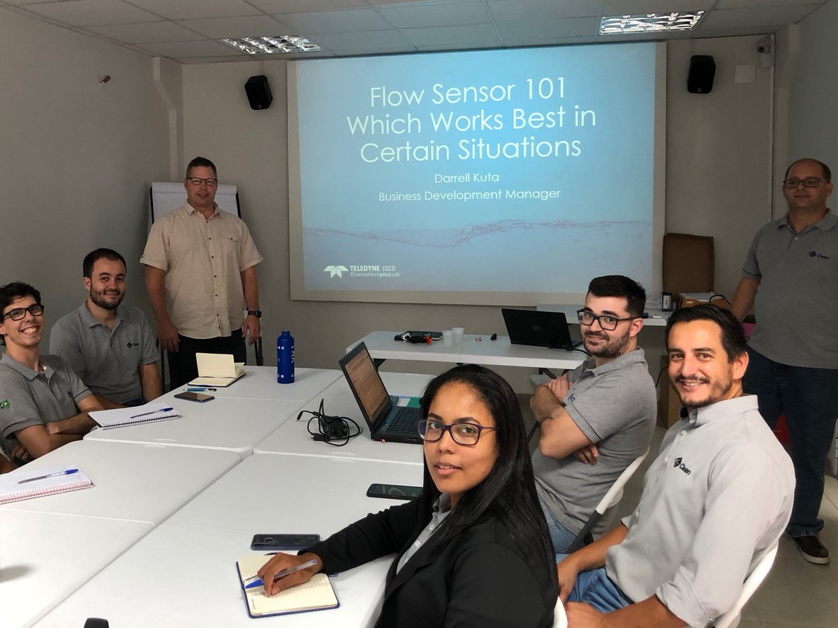 TeledyneIsco's tweet image. Darrell Kuta and the team from @CleanBrasil in a Flow Sensor 101 presentation. 

Clean Environment Brasil is doing their part for clean #Water

#TeledyneISCO #LaserFlow #AmigosRapidos