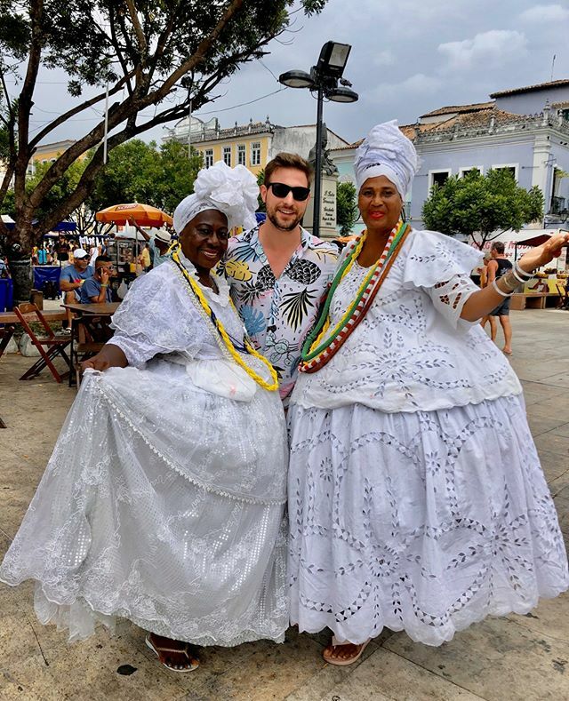 grush's tweet image. Salvador, located on the north-eastern coast of Brazil, is a city steeped in tradition where a melting pot of cultures and strong African heritage point to its glorious past. The beautiful Baiana de Acarajé traditional clothing, an elaborate costume that… ift.tt/2IzIork