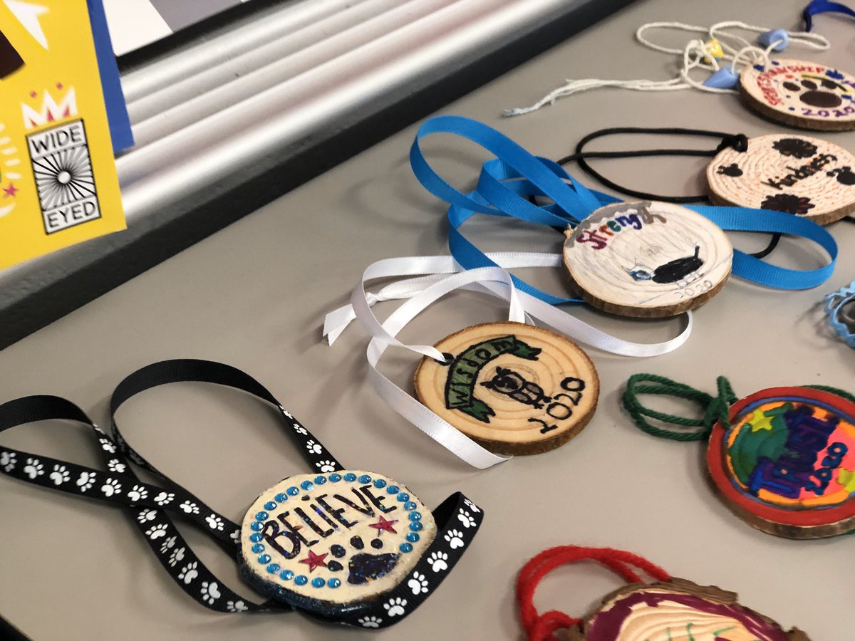 KusicielFourths's tweet photo. These #FearlessFourths brought their creativity out for the #IditaChallenge awards. After the #OMSIditarod today we nominated each other for these student created awards. The kids had to show the trait during the challenge to earn the award. @AHSD25Olive @ABC25Foundation @ahsd25 https://t.co/zncmxAaVXM