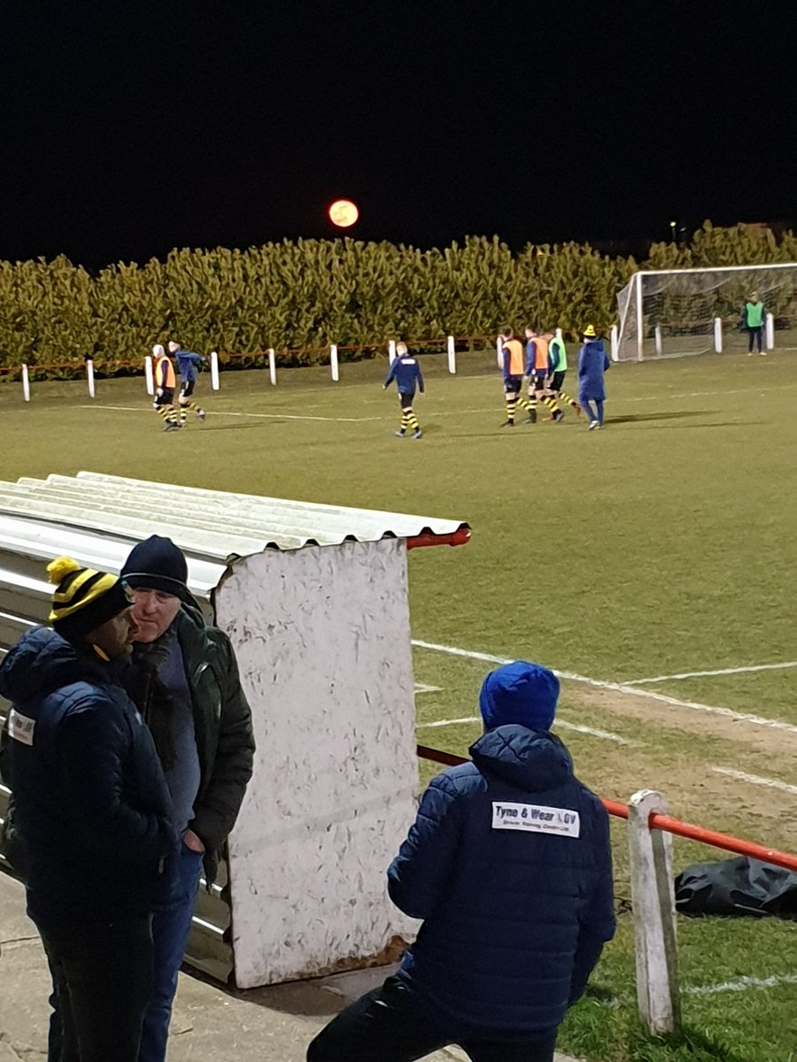 Scott12Colin's tweet photo. @SeahamRedStar @HebburnTown First time at #SeahamRedStar. Never knew they had their own red star. Spooky. #HebburnFC https://t.co/mE4iYltsLK