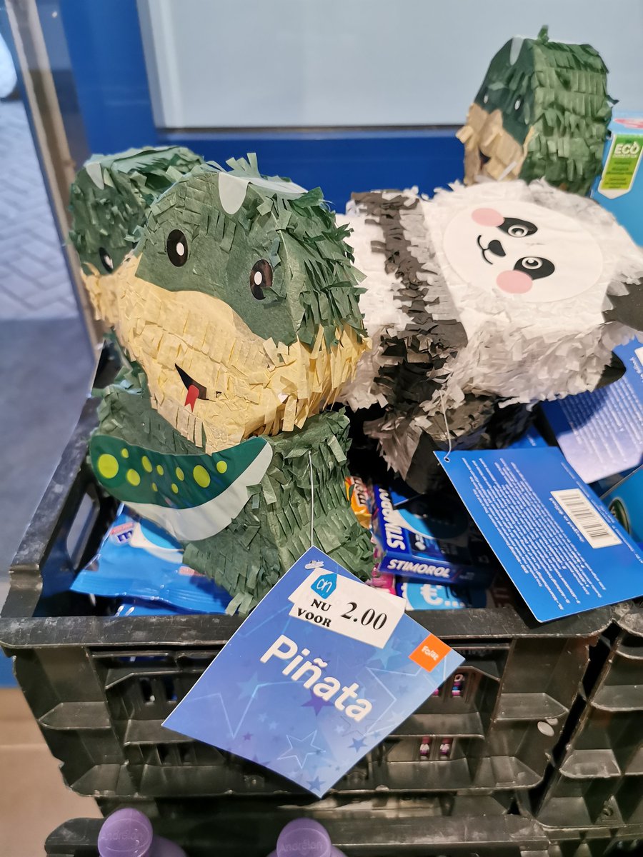 LyckeB's tweet photo. De lokale #albertheijn heeft #boergeert dates in de aanbieding 😂😂 #boerzoektvrouw #bzv https://t.co/xvusjNDkn7