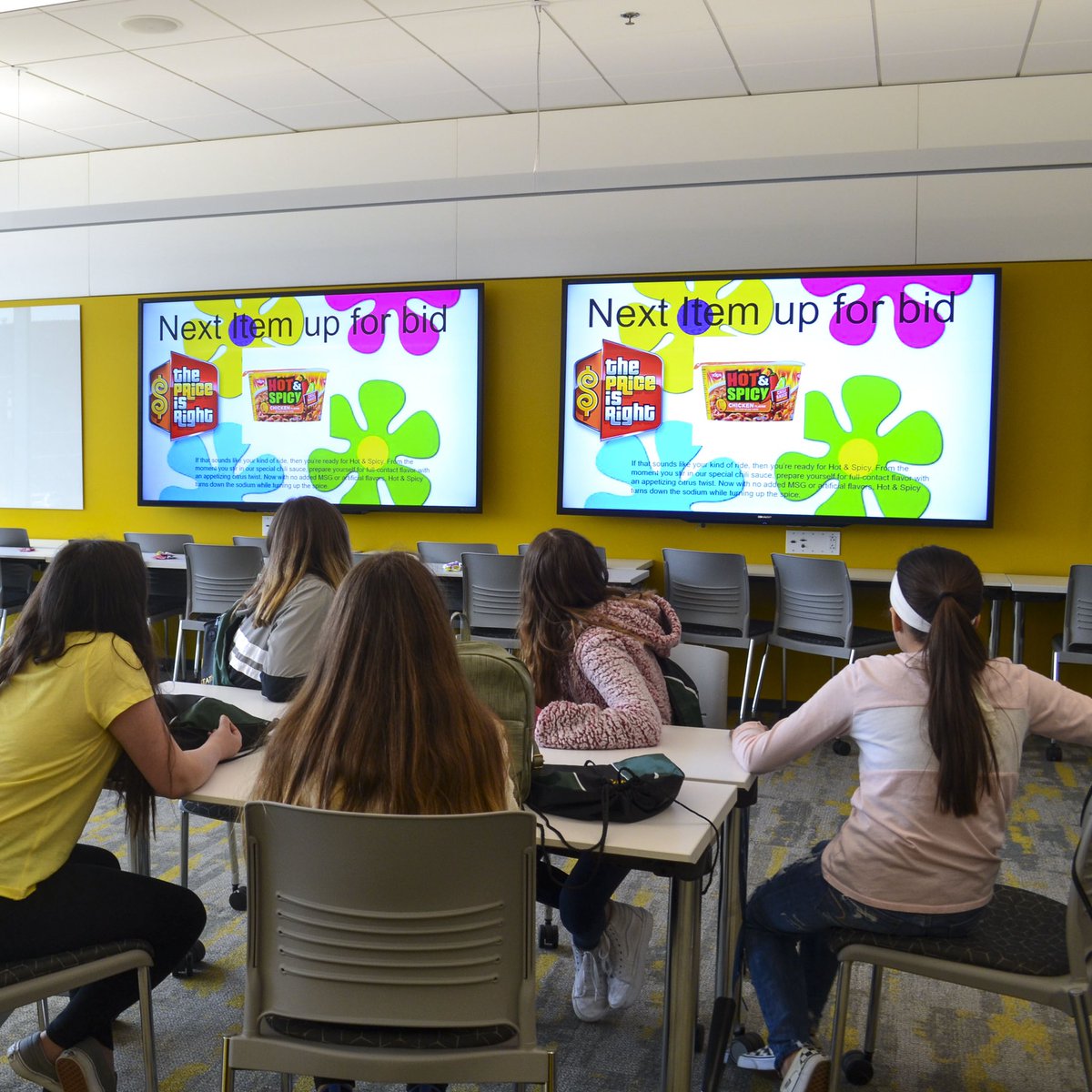 IlitchBusiness's tweet photo. #WSUSTEM Day students visited the Ilitch School today! Interactive learning sessions covered statistics, finance, supply chain, engineering and more while using the likes of M&Ms, paper air planes and paper towel tower construction as teaching aids. https://t.co/HmQYiCA1L1