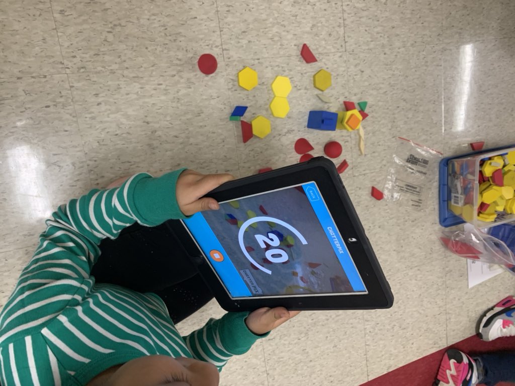 🛑🟣🔷First graders @SueClevelandES used 2D and 3D shapes to build structures. Then they used @ChatterPixIt to share the shapes they used and the physical attributes of each shape.