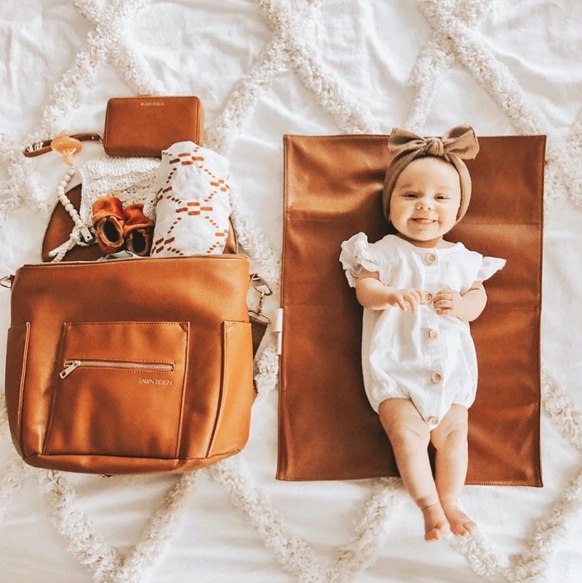 Packed and prepped to perfection. ✔️ Reply and shoutout your baby bag travel essentials!
📷: instagram.com/kalianderson_ via Fawn Design