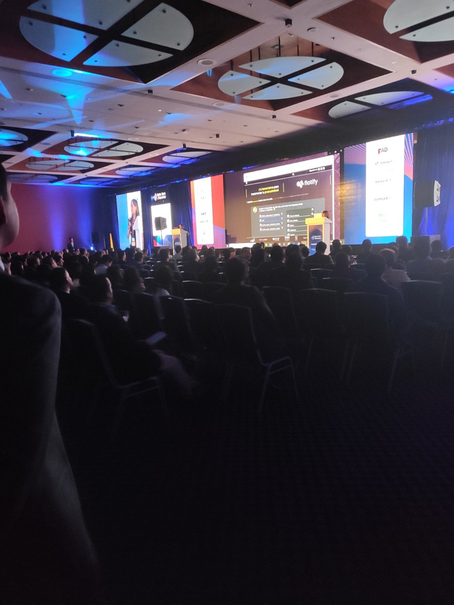 CastilloEnnio's tweet photo. Estamos listos con @fromDoppler desde #digitalbankmexico ¿Quienes andan por acá? Mi charla es a las 15.30 @DigitalBankLA #DataMarketing #EmailAutomation Los espero https://t.co/2RoU2r37uU