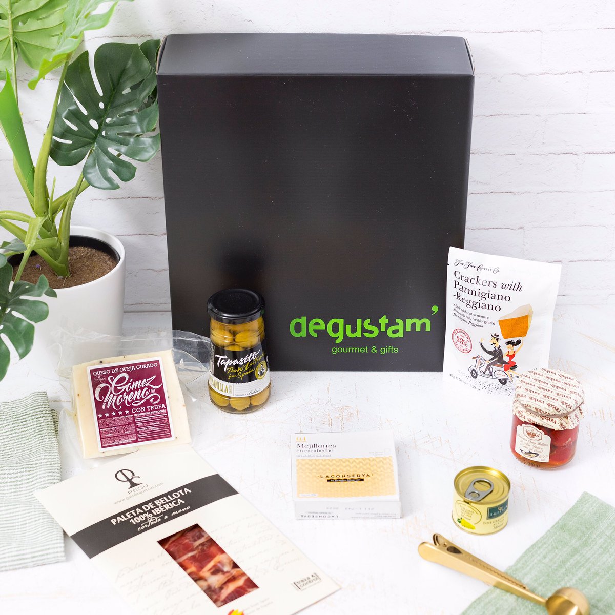 El día del padre está a la vuelta de la esquina y en @degustam_gourmet hemos preparado una selección de packs Gourmet para que sorprendas a tu padre como se merece y, ¡para todos los bolsillos! Descúbrelos todos en la web 😋 #diadelpadre #gourmet #tiendagourmetonline