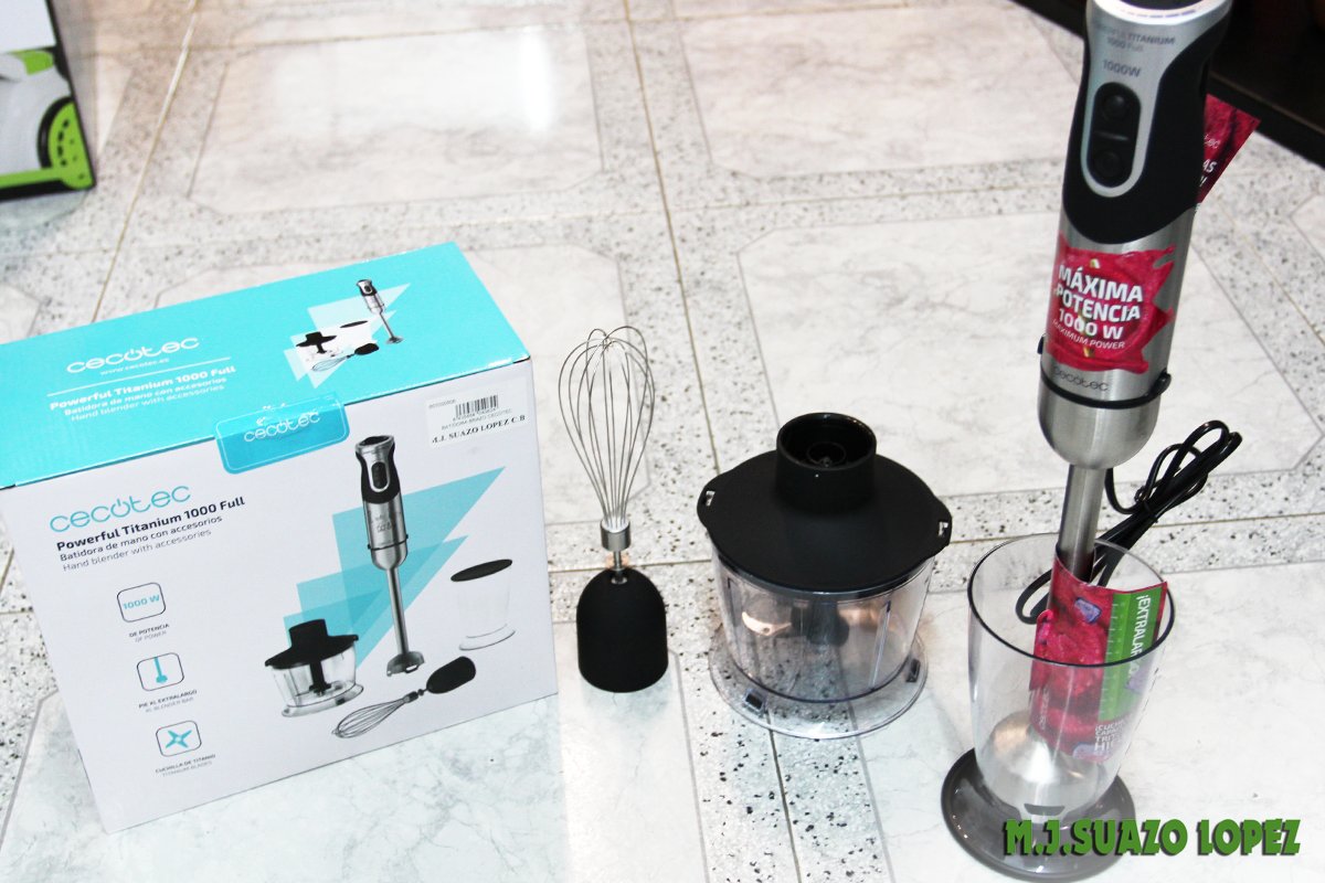 SATSuazo's tweet photo. Si eres fan de la cocina, el kit Powerful Titanium 1000 Full de Cecotec es ideal para ti 🤩🔝Esta potente #batidora de mano te ofrece:

▶️ 21 velocidades + función Turbo
▶️ Sistema #EasyFix
▶️ Pie extralargo y campana #antisalpicaduras

Hazte con ella en #RecambiosArabel 😉 https://t.co/liMMQXzgMl