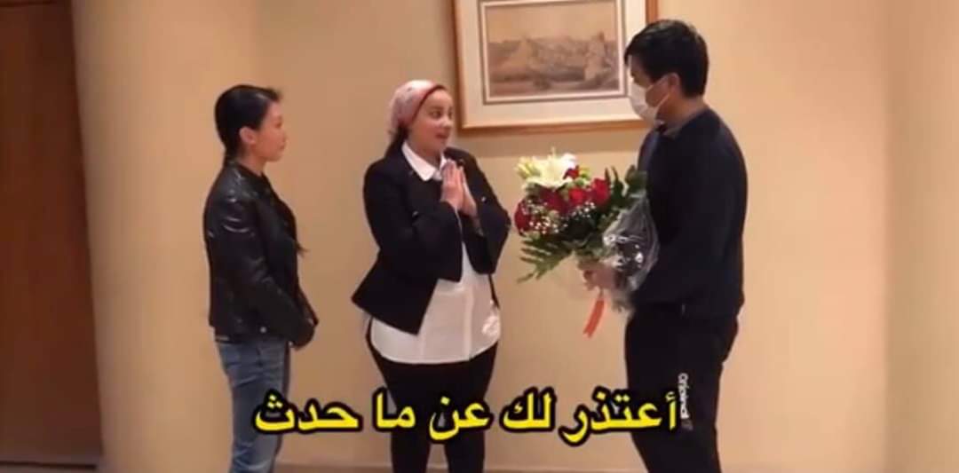 احلي خبر ❤️
تم الوصول للشاب الآسيوي من شباب مصرية محترمه و تم الاعتذار ليه بشكل متحضر عن الي حصل و انه تصرف لا يمثلنا 

شكراً ♥️♥️