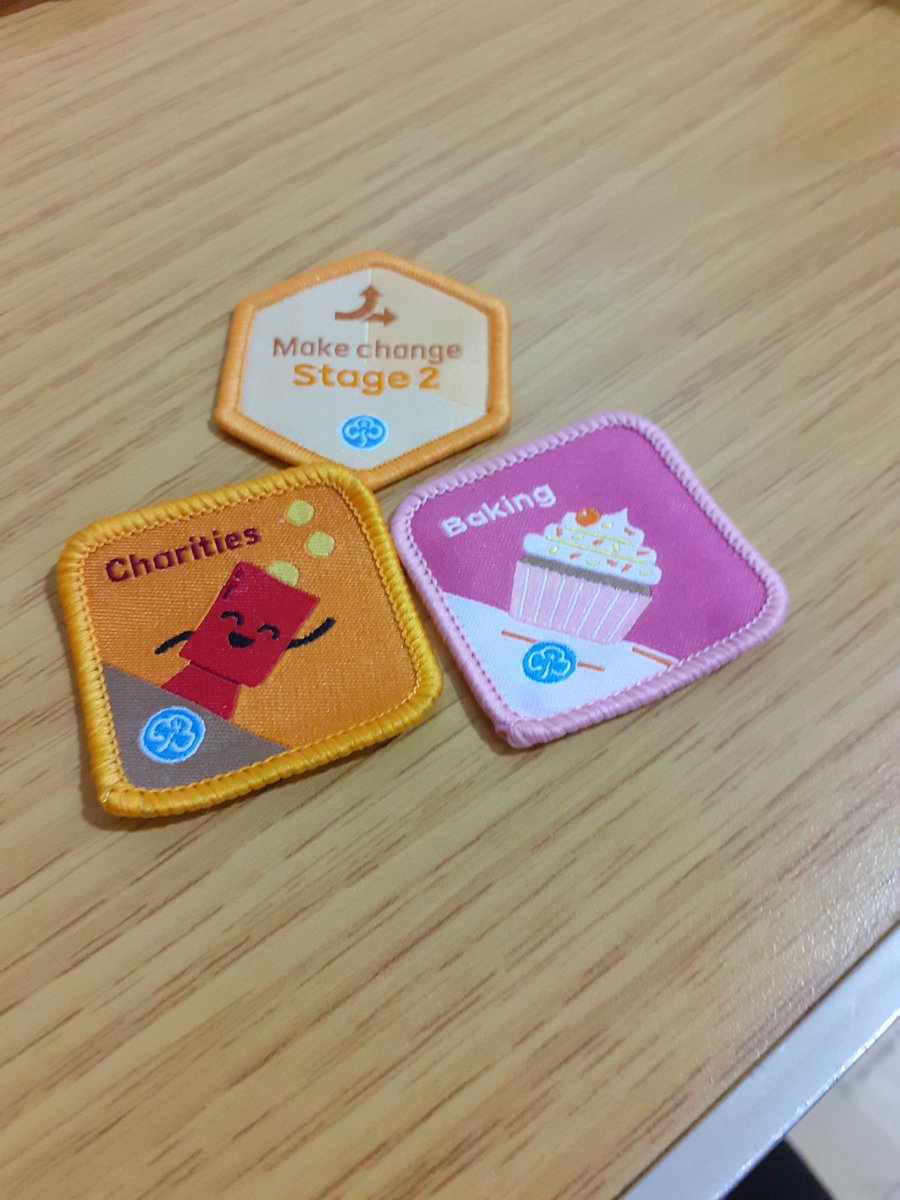 mhairic88's tweet photo. Woop 17 brownies finished their make change stage 2 badge. 2 completed their baking badge. 10 completed their charities badges and 2 made their brownie promise. Busy Monday night #guiding #badges #brownies #girlguiding #everygirl #ggscotland #eastrengg https://t.co/xV7Wn6Nmix