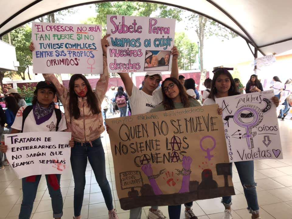 Cassie_nine's tweet photo. #cecyt13 #ACOSOENCECYT13 #IPNtendederos #ipnrepresor https://t.co/ZXMRchyNjW