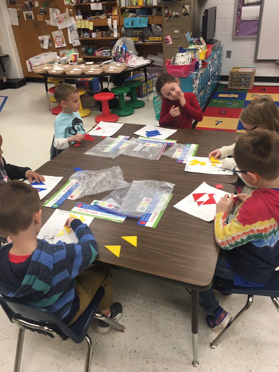 bowersbears's tweet photo. Tangrams with @blcorpening!
@GraceMillerES1 #GraceMillerES1
#bowersbears2019 https://t.co/DJdHK9ZfDH