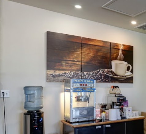 American5Star's tweet photo. Here at American Five Star we provide a clean and comfortable waiting area to our customers! We also offer FREE coffee. ☕ https://t.co/irn05JjaYX