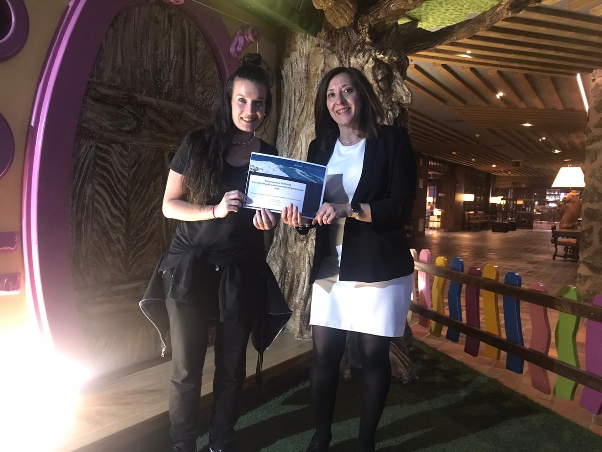 Enhorabuena a nuestras compañeras Mónica y Victoria que han sido nombradas empleadas del mes, con mayor número de menciones en redes sociales.
A disfrutar el premio chicas!
#MELIASPAIN
#meliaexperiencesierranevada
#onlyinmelia
#skiforia
#meliasierranevada