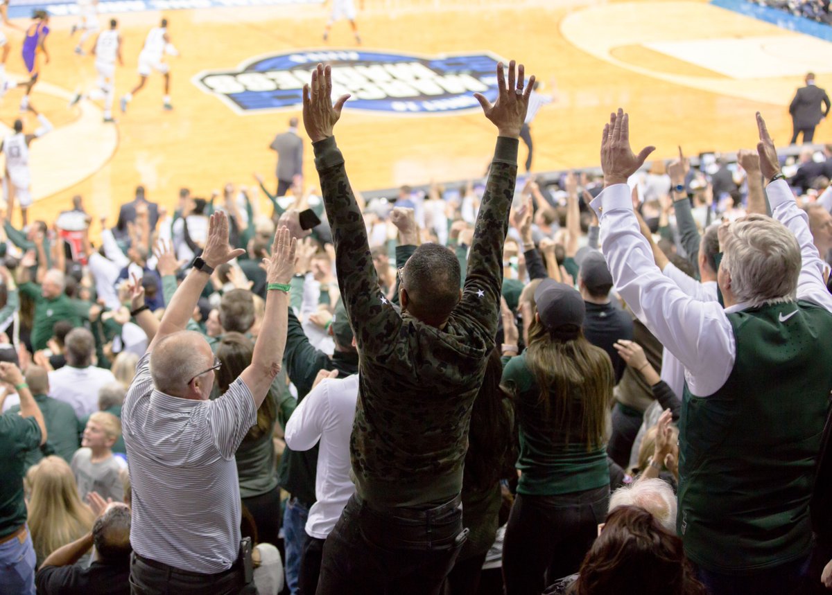 onlocationexp's tweet photo. This is YOUR year to experience @marchmadness. π Lock in your Official Ticket Package to the 2020 NCAA Menβs Basketball Tournament and witness every minute of the action LIVE! https://t.co/djFl34lWb1
#MarchMadness #psLEVELUP https://t.co/qMT9lXA603