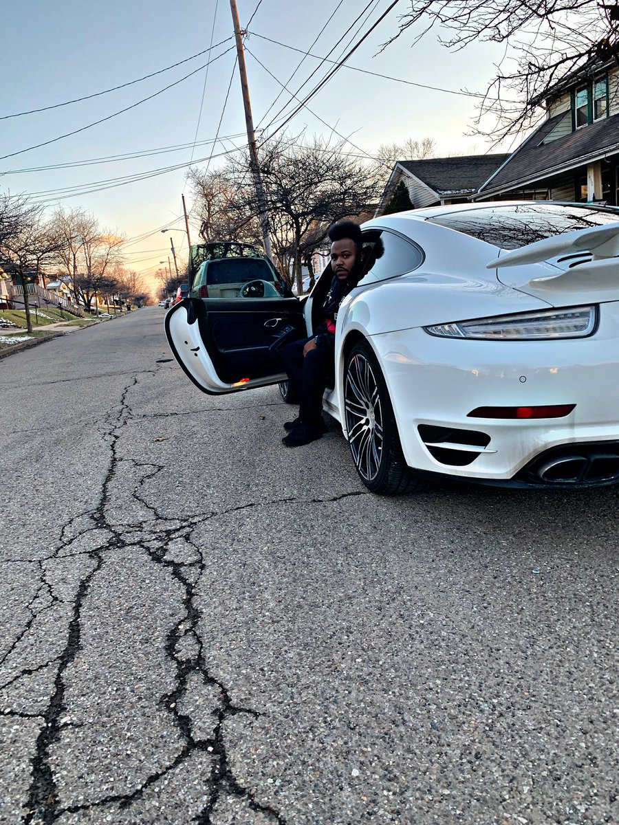 EpicMar's tweet image. #BowWowChallenge