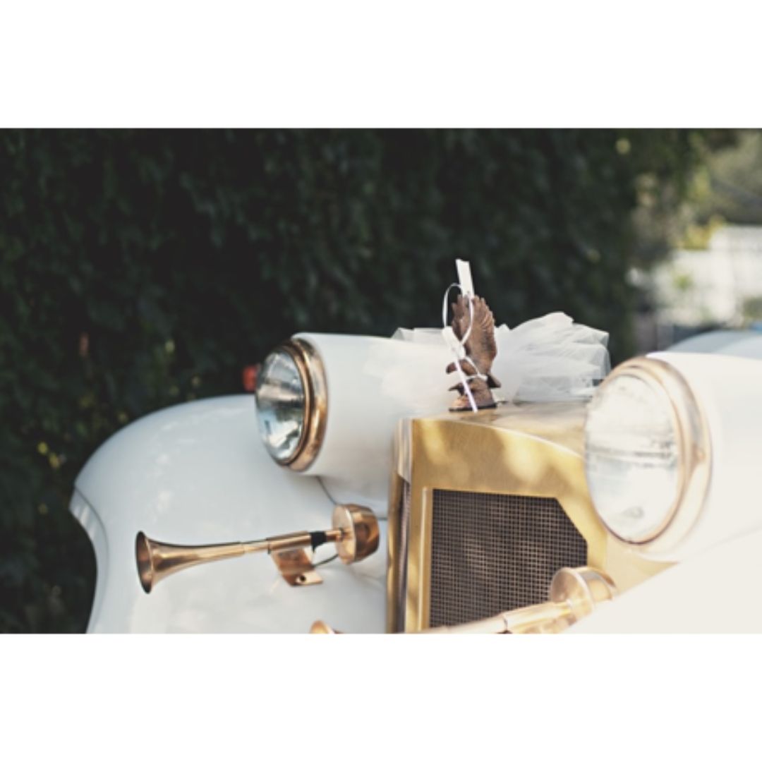 Planning a #wedding can be stressful, especially on the big day. Let #EmpireParkingSolutions relieve some of that stress by providing you with our #valetservice! 

We are committed to providing the wedding party with a smooth and pleasant experience throughout the entire day!