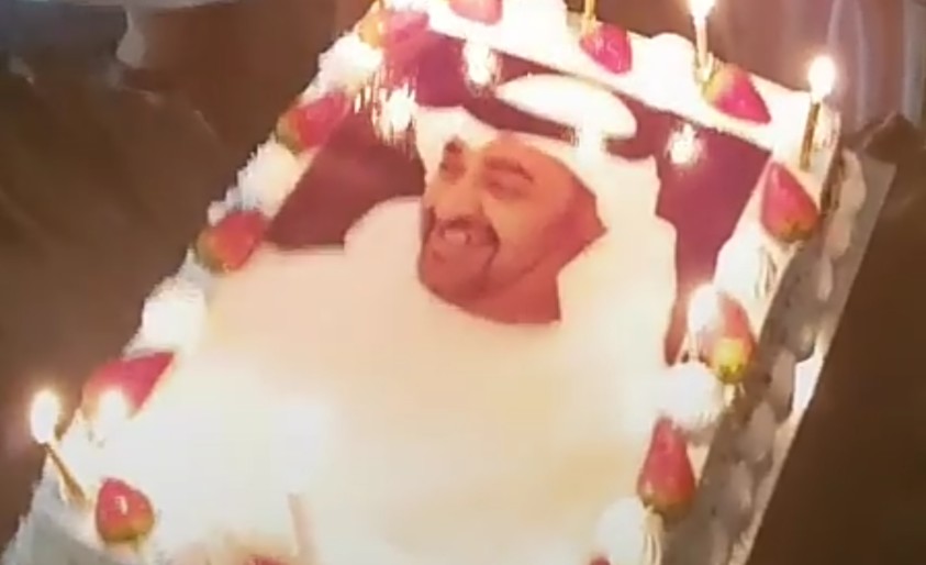 عيد ميلاد سعيد بوخالد وعقبال مليون سنه
زعيم بن زعيم ..كريم بن كريم..عيد ميلاد سعيد لكل الامارات وشعبها والوافدين