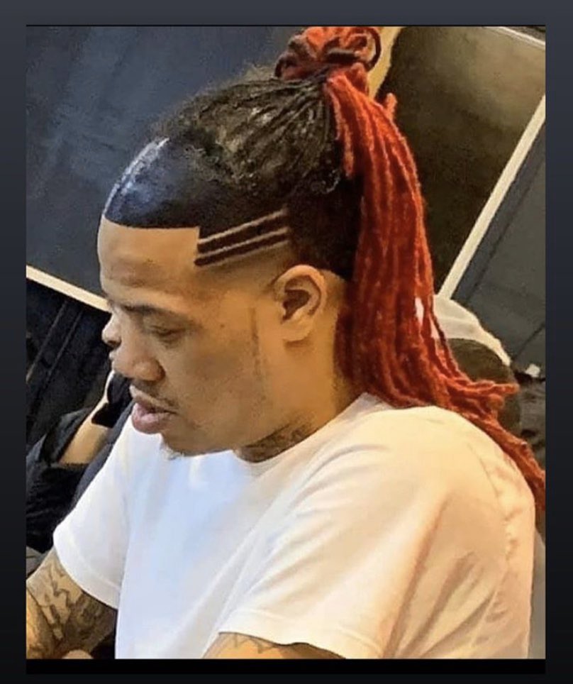 buggz87xx's tweet photo. Ayyyeeee moe WTF? 🥴🤦🏾‍♂️😂😭 #imDead #WTF #Shenanigans @85SouthShow @chicoBean @DCYOUNGFLY @KarlousM look at ya boy out here wilding moe 😂😂😂 get yo mans bruh https://t.co/qpubDauXmC