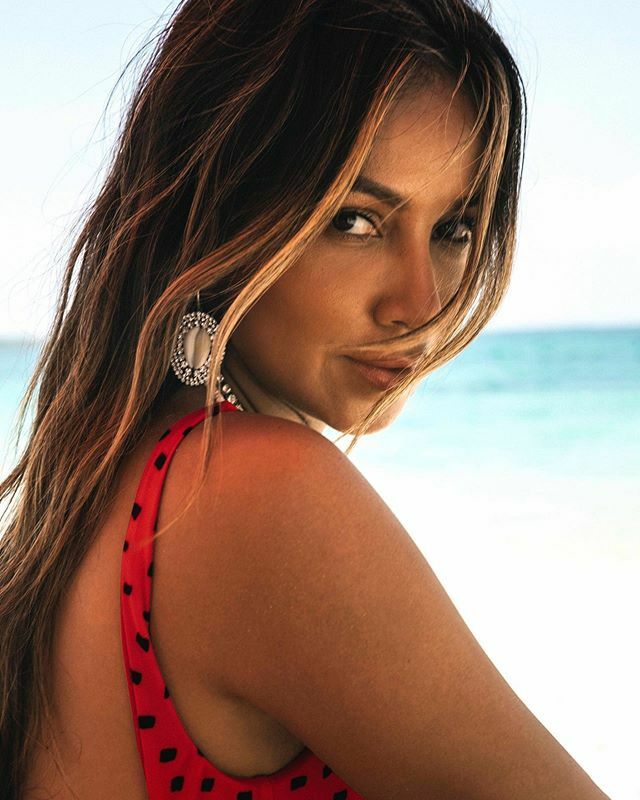 It’s back. Save the date - March 12. #BillabongxSincerelyJules ift.tt/334YYJk