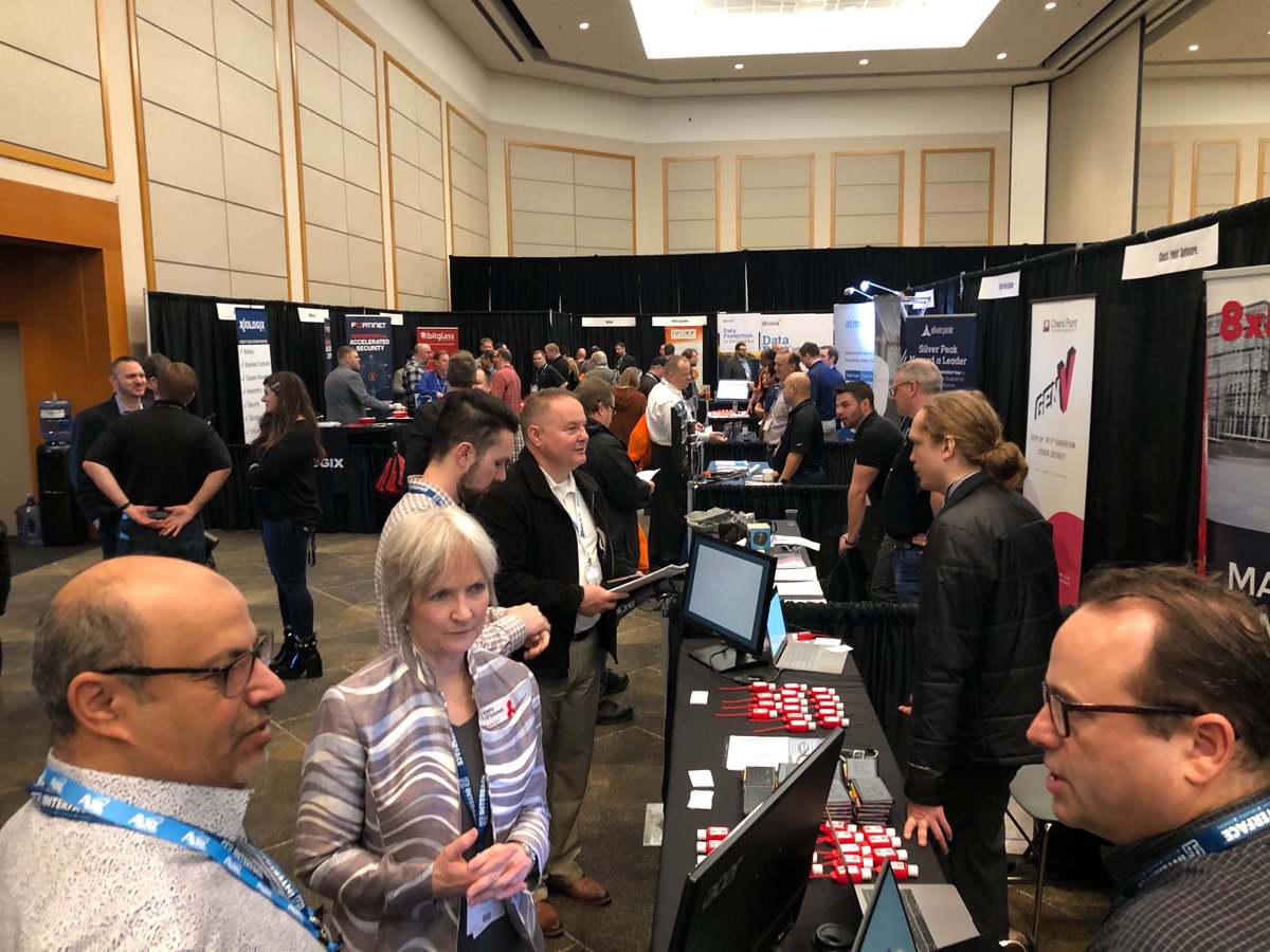 interfacetour's tweet image. Great day so far at INTERFACE Portland! #interfacetour #interfaceportland #networking