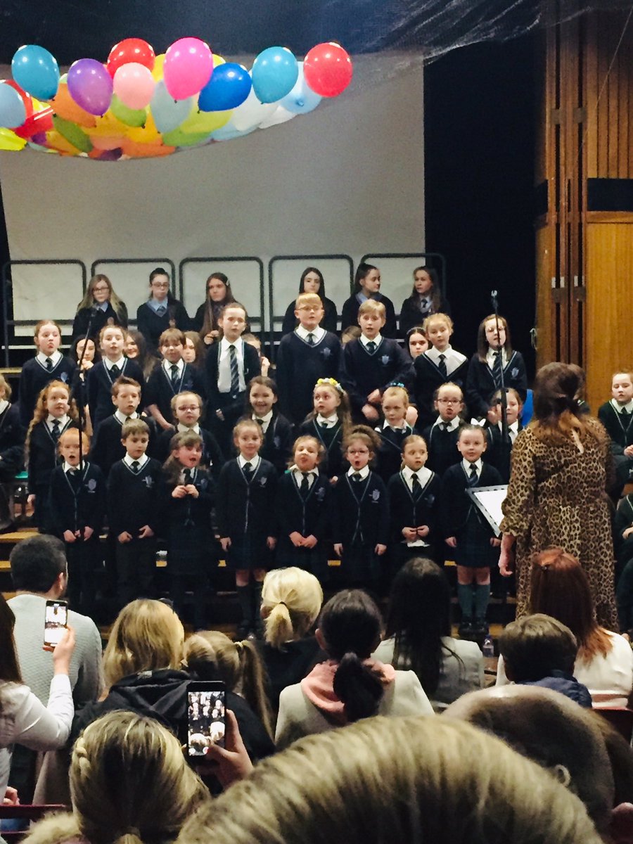 Kateleech92's tweet image. Fabulous evening with @HFCronton &amp;amp; @StsPnP at the spring concert. Kids sang beautifully. ❤️🎤