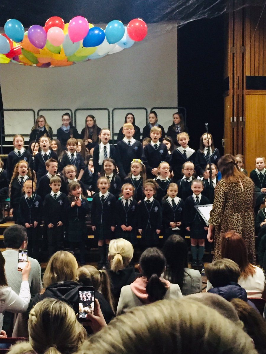 Kateleech92's tweet image. Fabulous evening with @HFCronton &amp;amp; @StsPnP at the spring concert. Kids sang beautifully. ❤️🎤