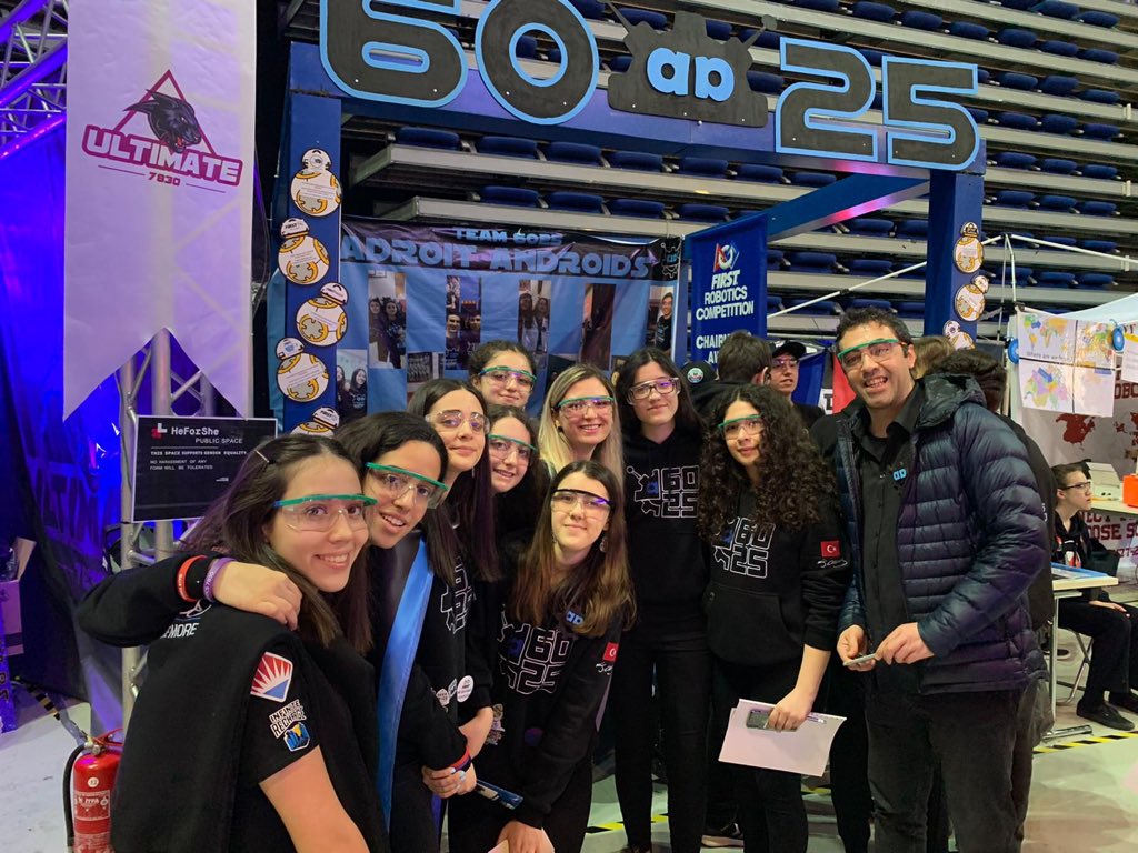 Bosphorus Regional Day 2:✅ So excited for the last day! 🖤💙
#bosphorusregional #frcturkey #frc2020 #morethanrobots #infiniterecharge