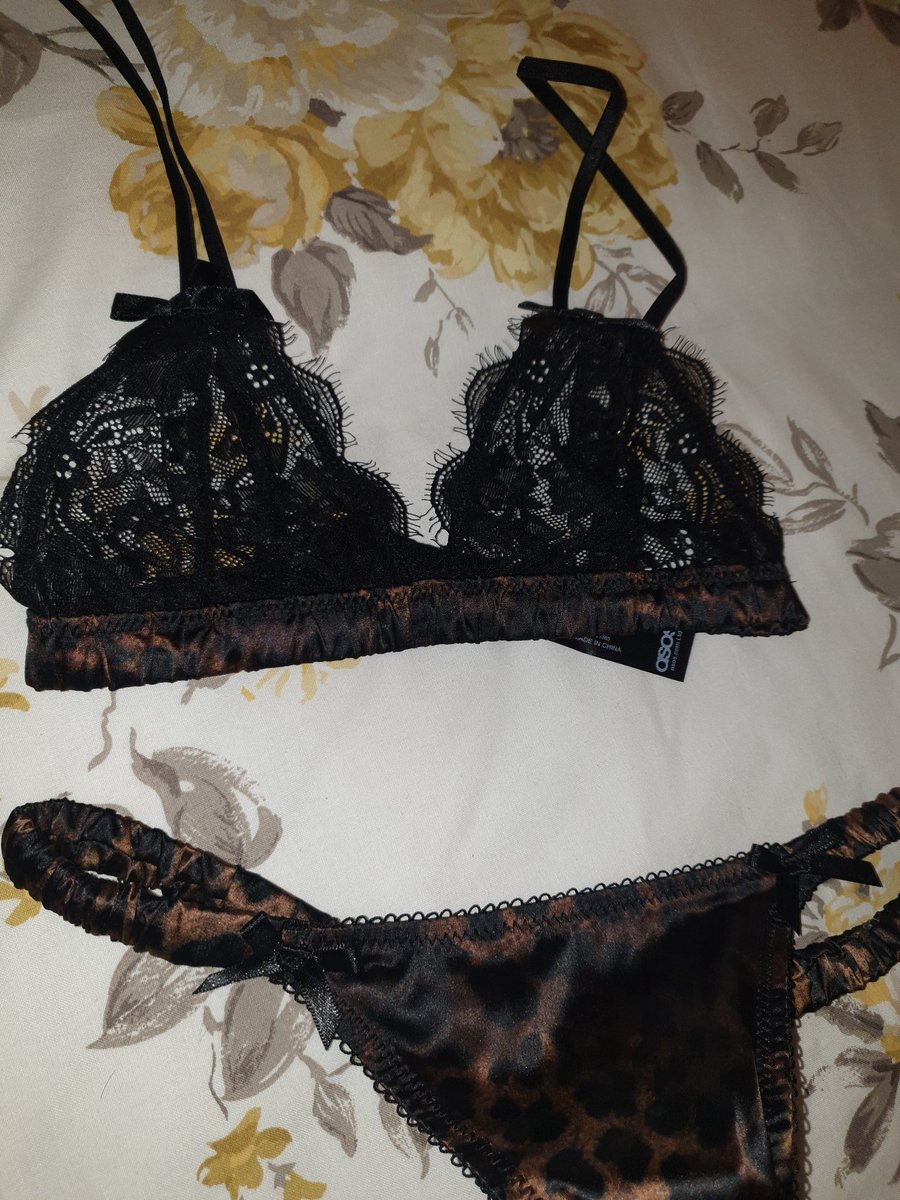 TillyMilly2020's tweet image. Who wants to see me in these? More importantly who wants to see me take them off.... #sugarbaby #paypigwanted #paypig #admireme #onlyfans #onlyfansgirl #lingerie #paypiggies #findomgoddess #findomaddict