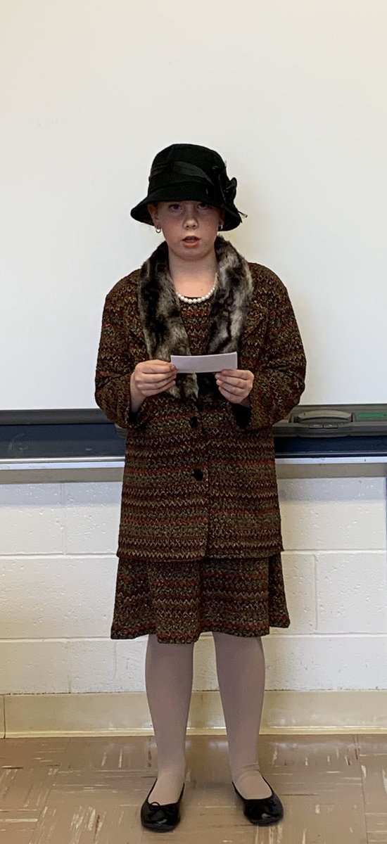 SetonMother's tweet photo. 3A continues with their Biography Presentations. Today we we learned about Bruce Lee, Amelia Earhart, Neil Armstrong, and Eleanor Roosevelt. #3Arocks #msa https://t.co/j07vs5HXLF