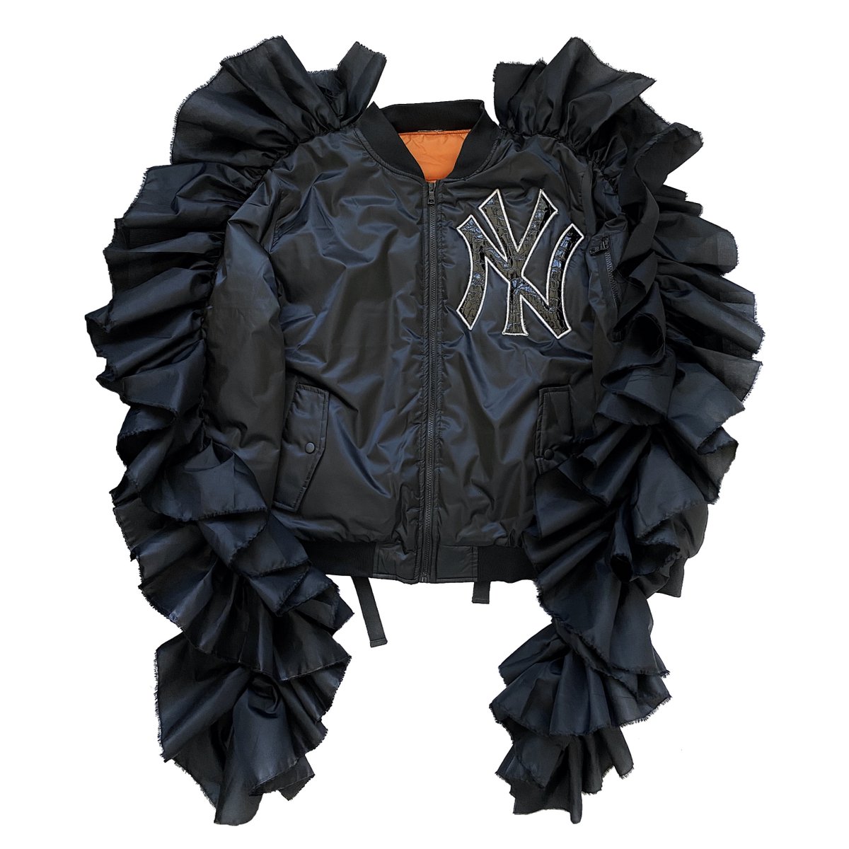 New pieces out now.

seks5thavenue.com