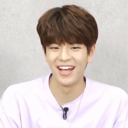— 200310  ↳ day 70 of 366 [♡]; dear seungmin, today i had a really rough day but now i am at a friend and they really try their best to cheer me up and that really means the world to me, anyways i hope you are healthy and taking rest, i love you so much my little angel