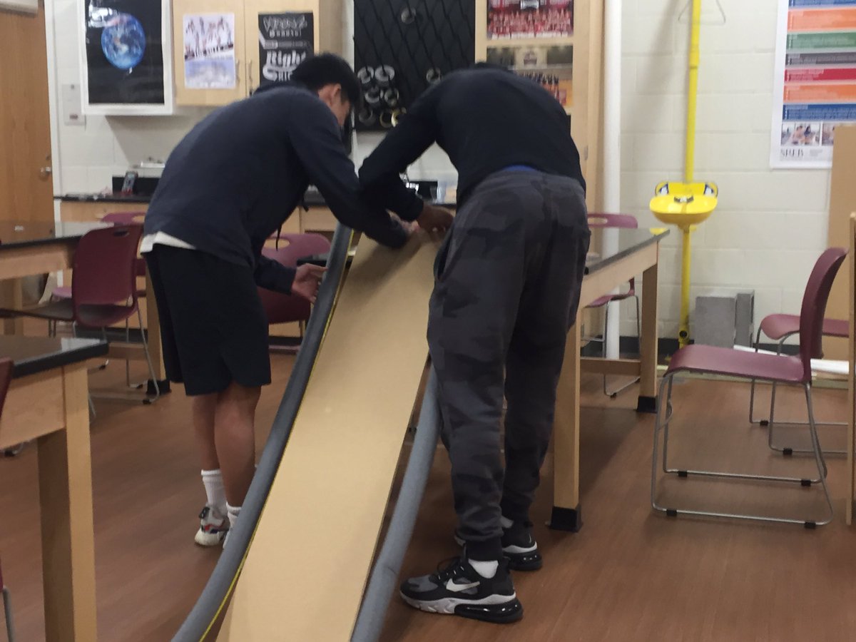 Markgray6286's tweet photo. Stem 4 students building games for our students learning on the transition hallway @CHSDragons #FirewithinCHS @ADouglasWMC @cville_schools https://t.co/OYbxDWo6oz