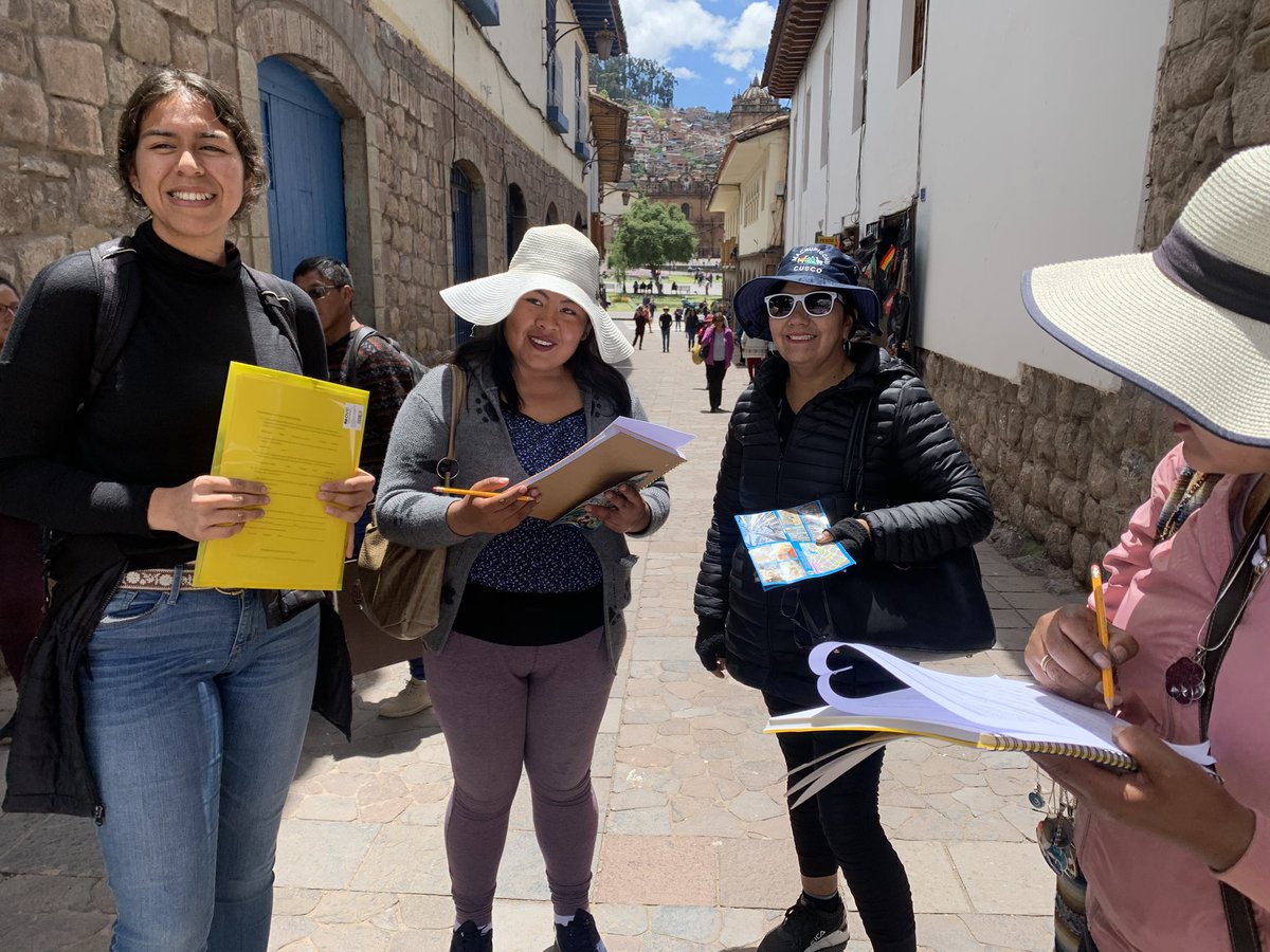 Today we had the opportunity to ask Peruvians about their thoughts on climate change! It was an enriching experience! #PFTC5