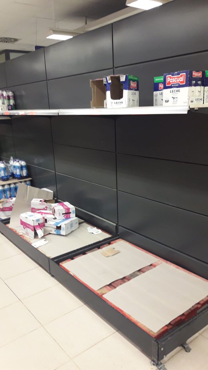 Esperanzy97's tweet photo. 21:26.

Mercadona de Puente Tocinos tal que así. 
 
Mmm no se. https://t.co/os63LBJfLE