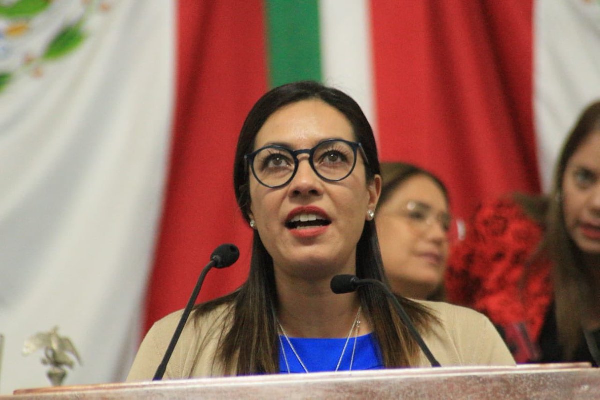 CAICongresoCdMx's tweet photo. ¿#SabíasQue? Hoy las Diputadas @jguerreromaya y @yuriri_ayala presentaron ante el @Congreso_CdMex una iniciativa para expedir la Ley de Acción Internacional de la Ciudad de México, con el objetivo de fortalecer la proyección de nuestra #CiudadGlobal y fomentar el desarrollo local https://t.co/tlC6uI7fcF